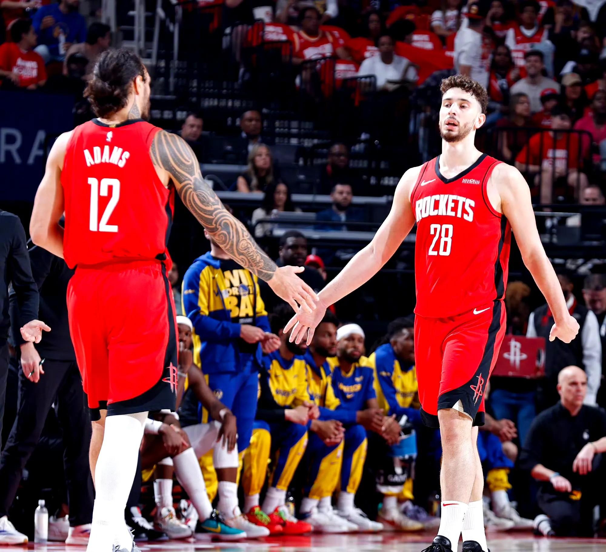 火箭筹码出场,狂胜对手晋级 火箭筹码出场,狂胜对手晋级