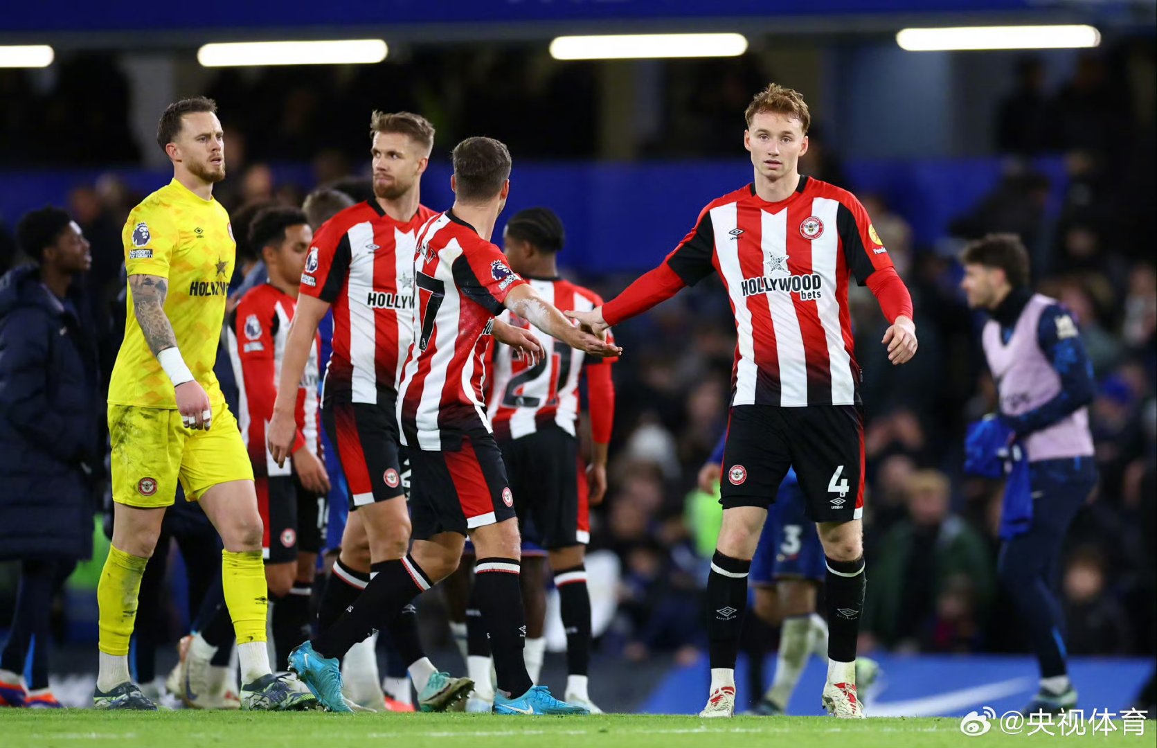 英格兰名将受伤无法出战重要比赛