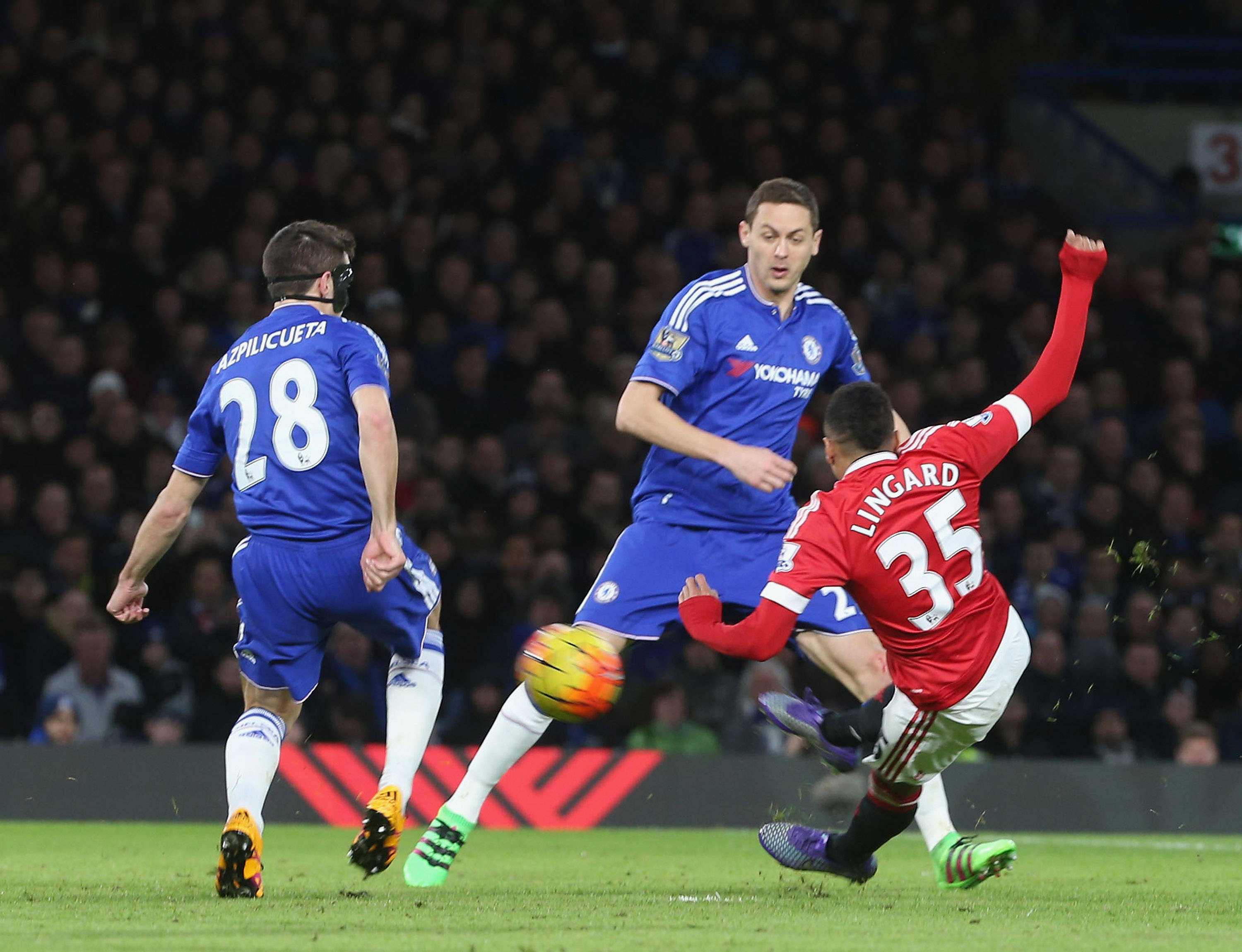 切尔西主场大败，欧冠位置受威胁的简单介绍