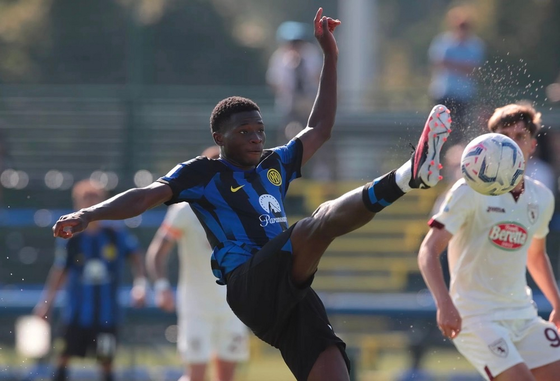 国际米兰击败桑普多利亚，积分榜攀升的简单介绍