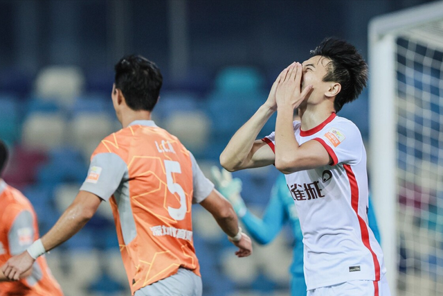 日本球队意外输球,面临降级压力 日本球队意外输球,面临降级压力