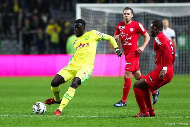 甘冈主场惊险击败南特，终结连败纪录