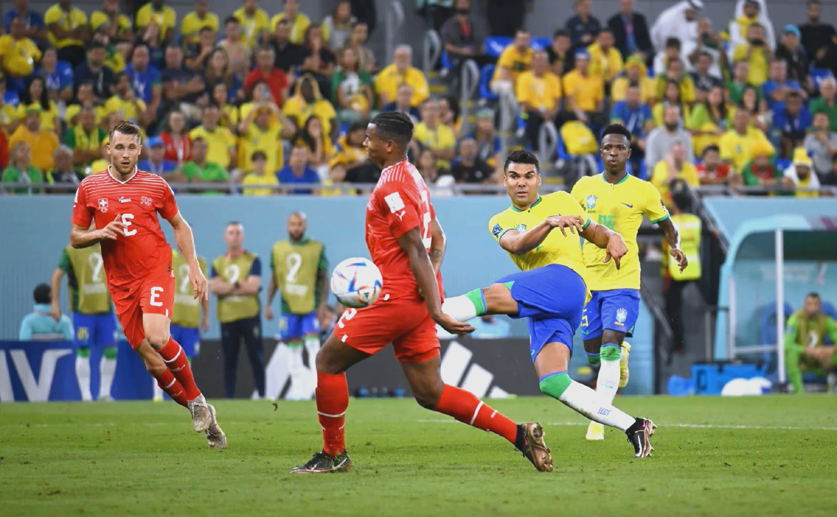 瑞士队在激烈对决中力压对手 瑞士队在激烈对决中力压对手