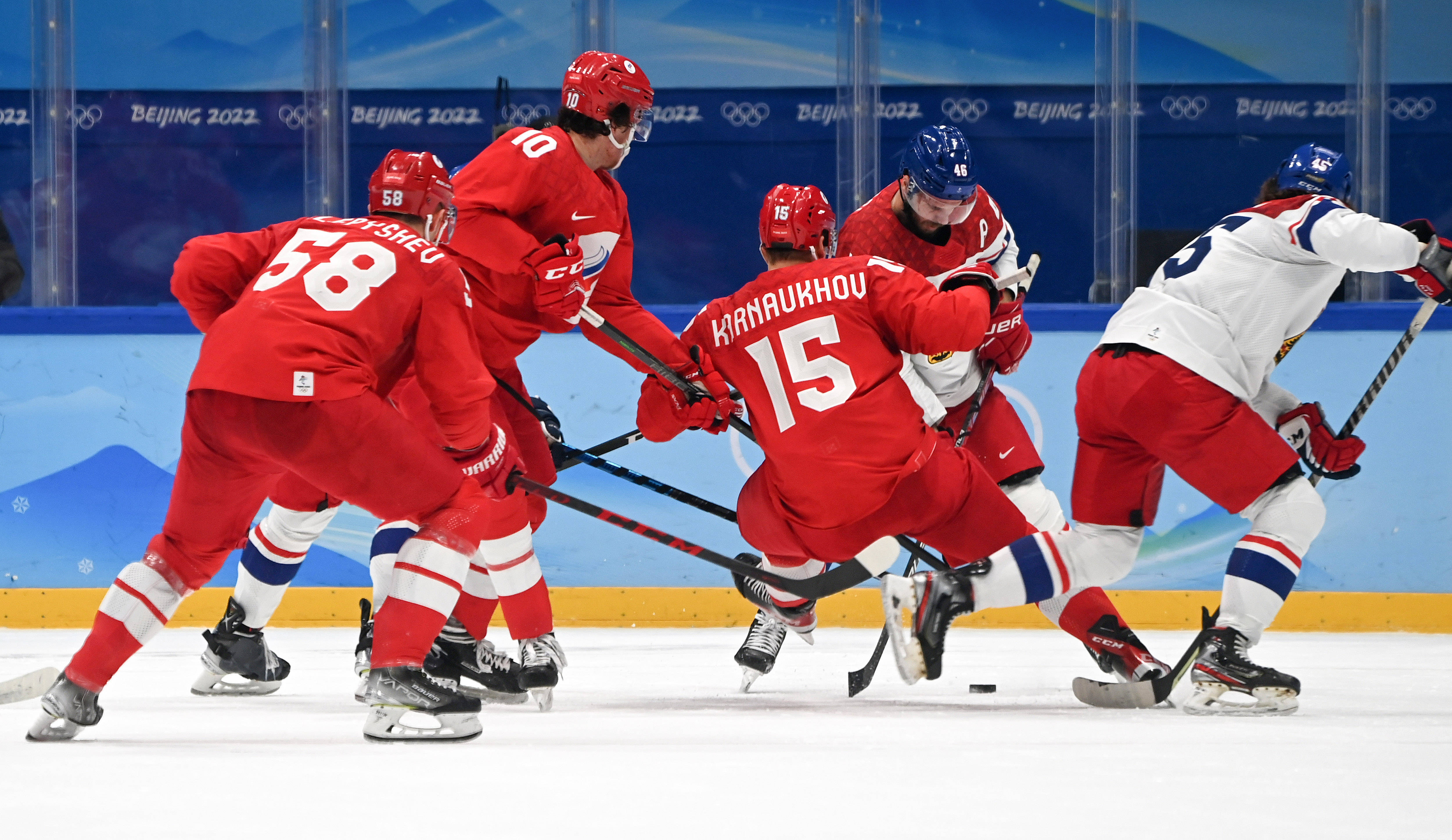 俄罗斯队豪取胜利,成功挺进欧锦赛淘汰赛 俄罗斯队豪取胜利,成功挺进欧锦赛淘汰赛