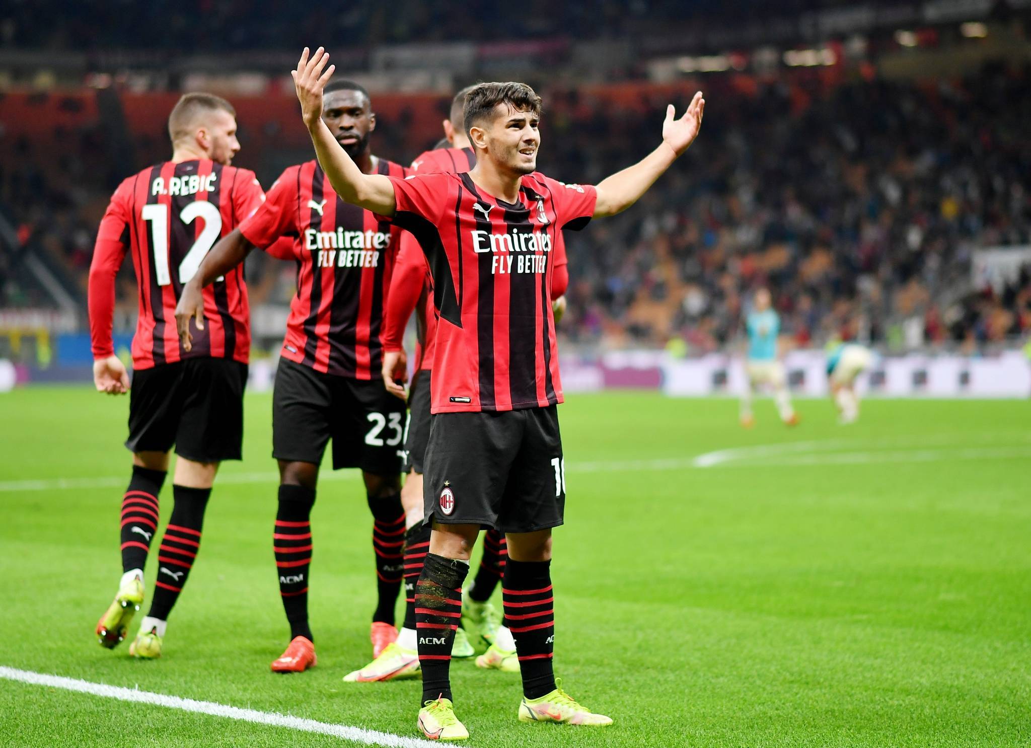 AC米兰遭遇客场挑战,能否赢得三分? AC米兰遭遇客场挑战,能否赢得三分?