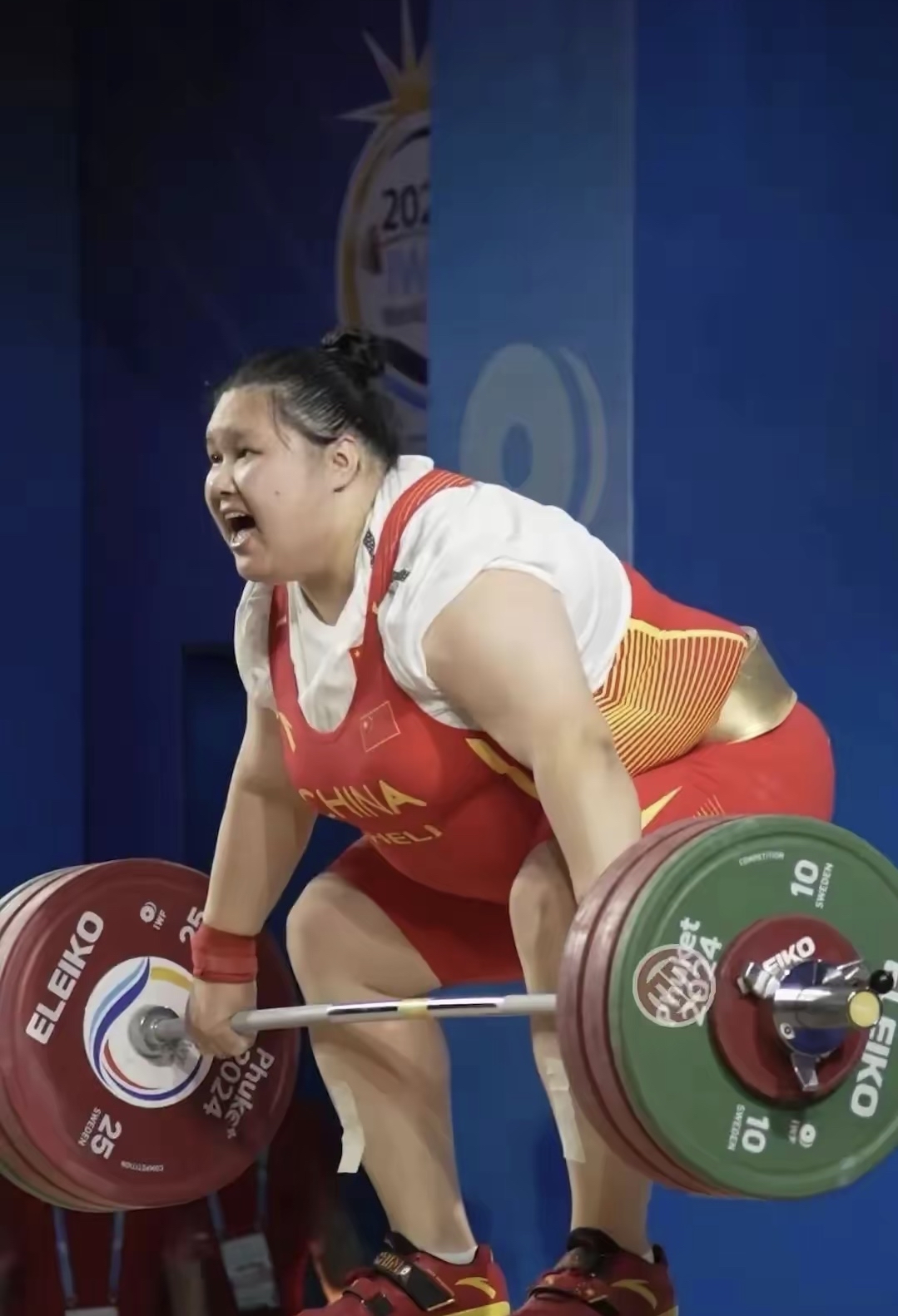 中国举重选手创造历史,喜获金牌 中国举重选手创造历史,喜获金牌