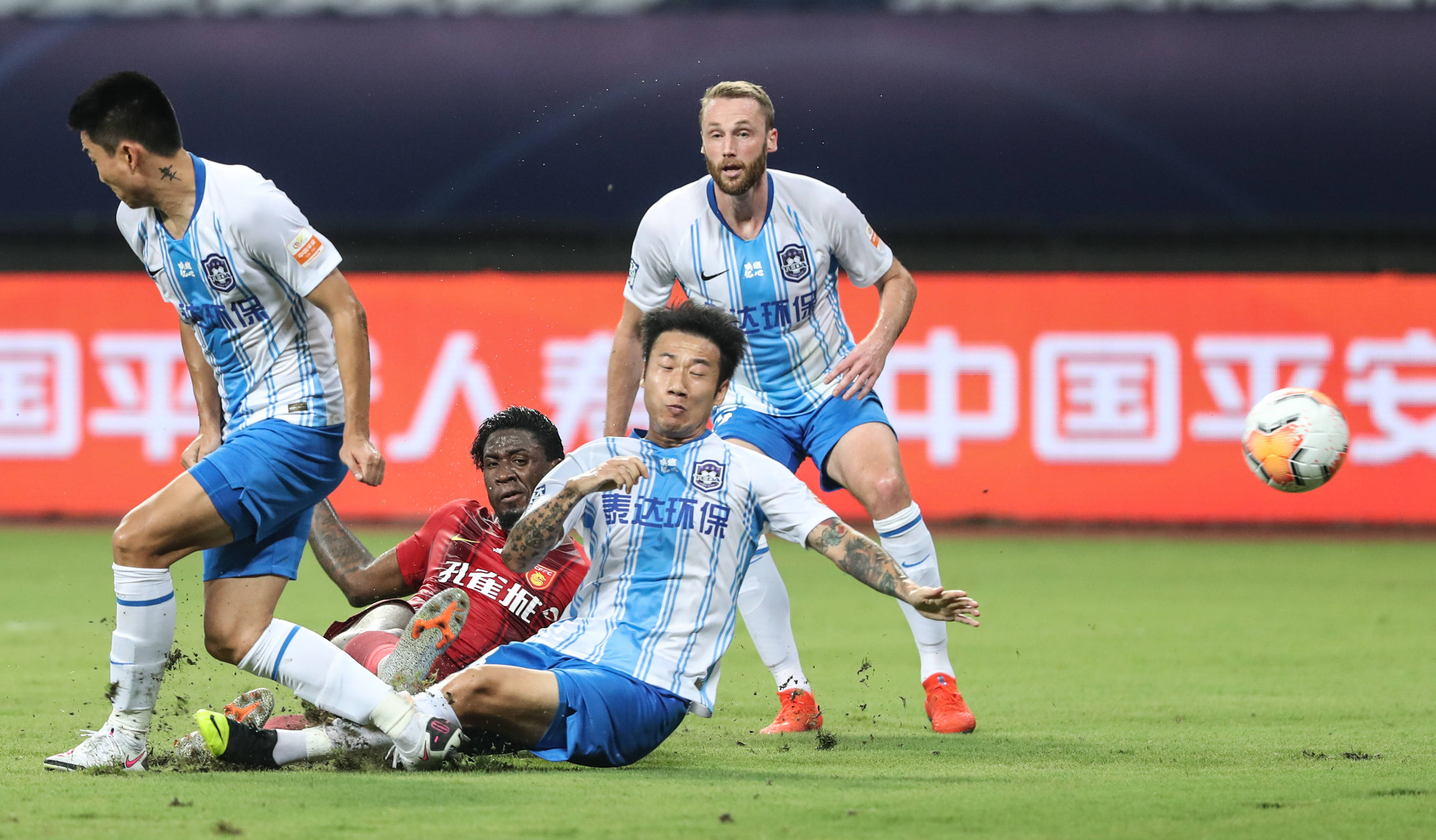 包含河北华夏幸福队掌握对战节奏,取得关键胜利的词条 包含河北华夏幸福队掌握对战节奏,取得关键胜利的词条