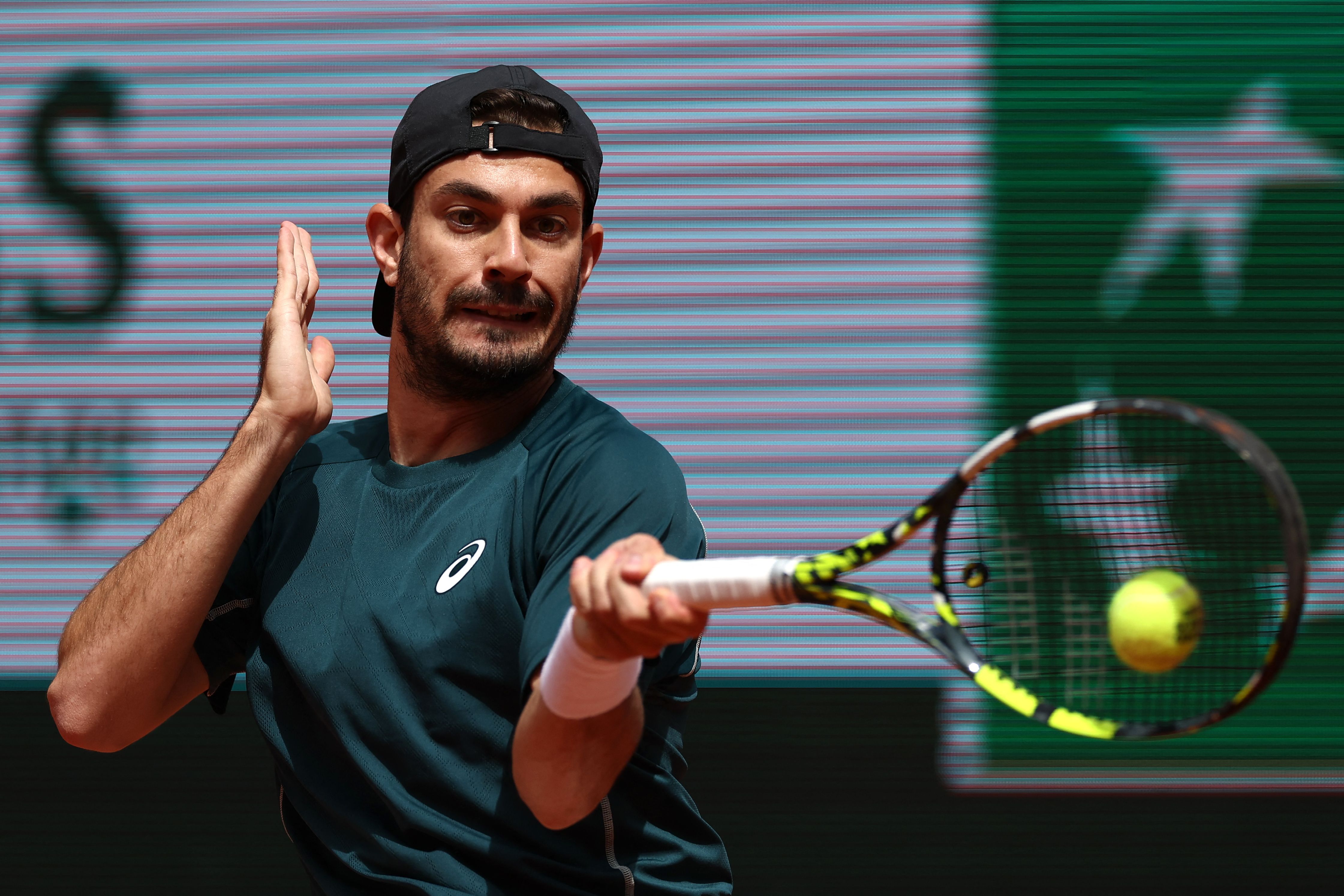 法国网球队轻取意大利网球队,阿尔卡拉斯完成帽子戏法 法国网球队轻取意大利网球队,阿尔卡拉斯完成帽子戏法