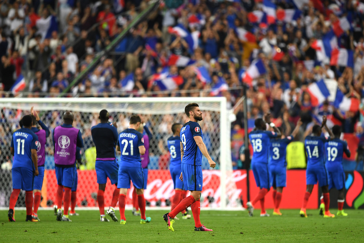 法国足球赛场上传来惊人绝杀! 法国足球赛场上传来惊人绝杀!