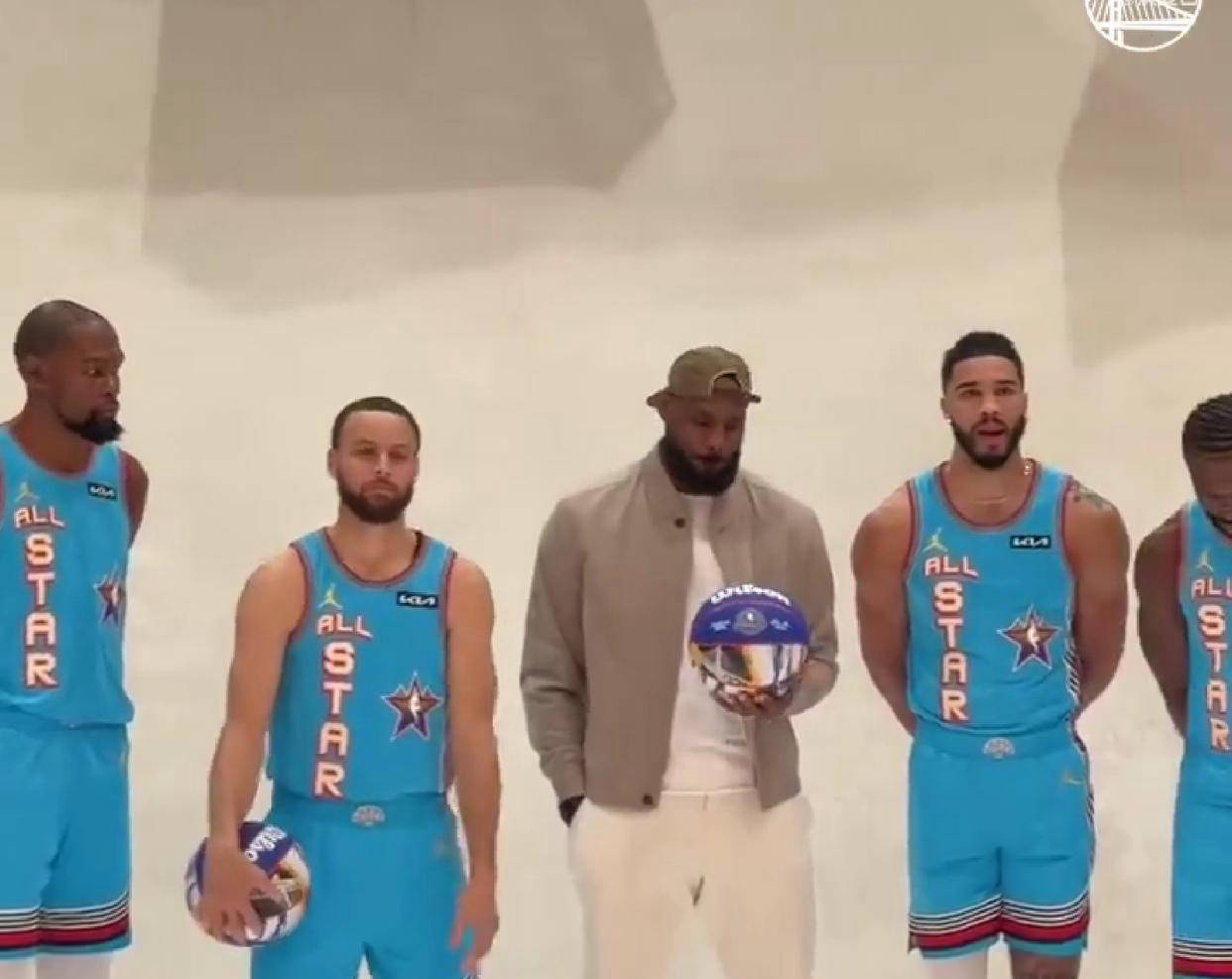 包含顶级篮球盛会如火如荼,球星明星齐聚的词条 包含顶级篮球盛会如火如荼,球星明星齐聚的词条