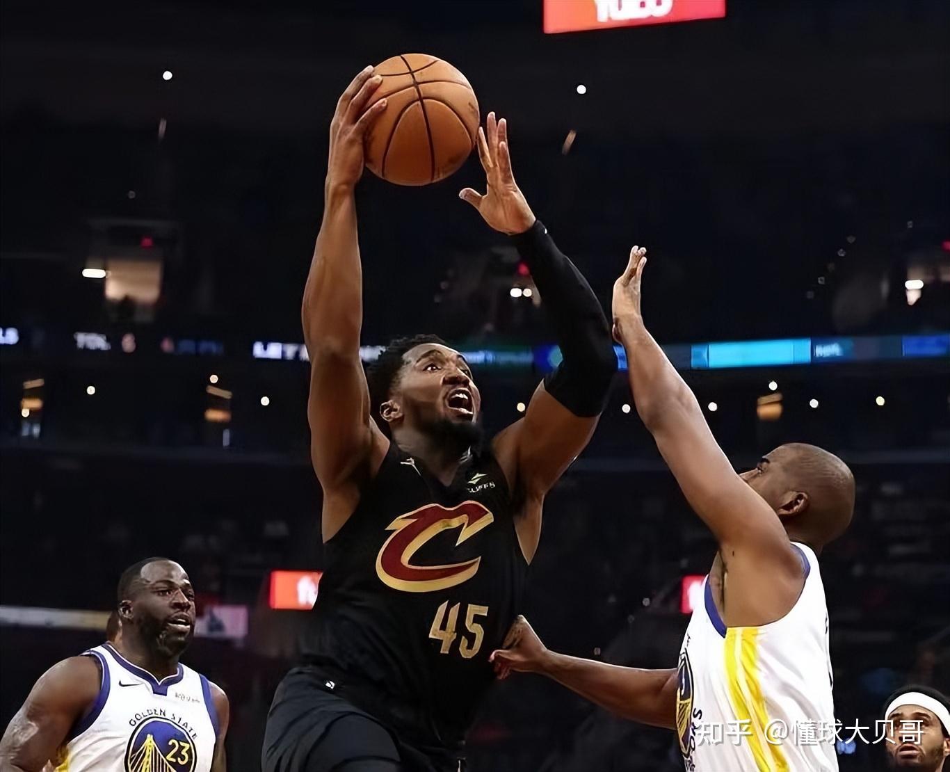 勇士主场击败骑士,取得五连胜 勇士主场击败骑士,取得五连胜