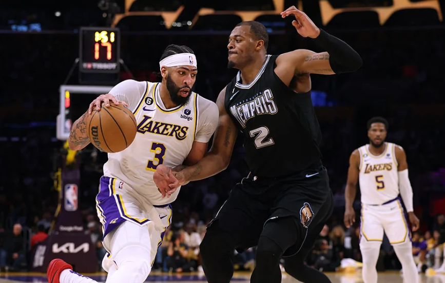 76人横扫活塞，轻松晋级