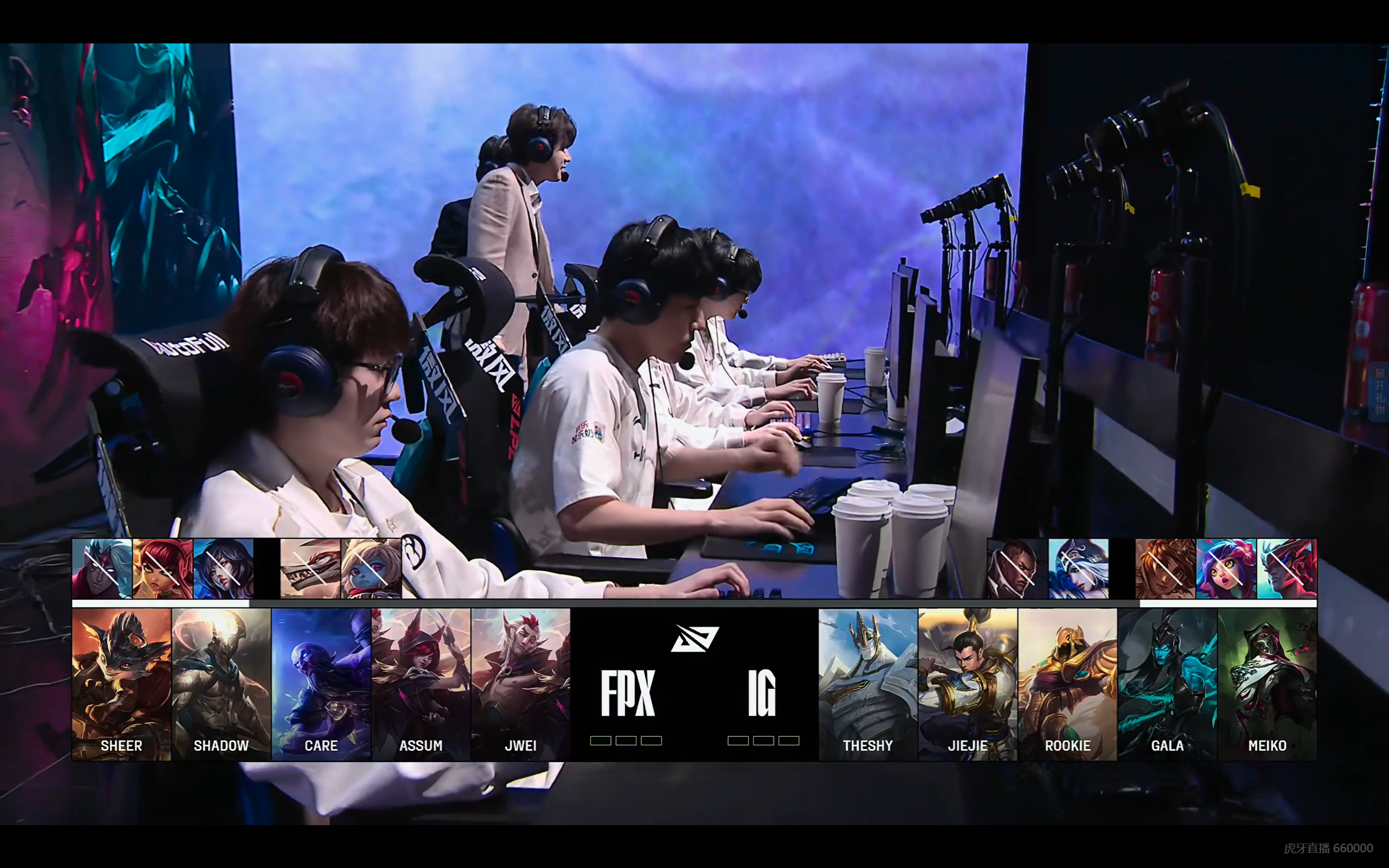 C9力克BLG，Uzi极限生还后反打鏖战多局全球总决赛，让粉丝疯狂欢呼