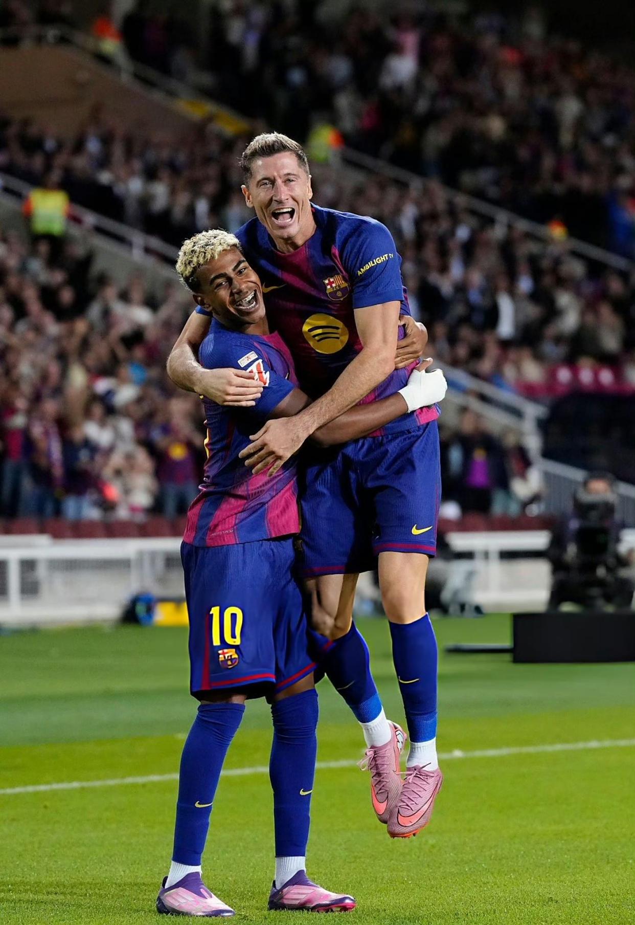 德国逆转巴萨，若日尼奥点燃赛场